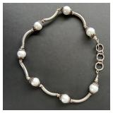 Silver Tone Necklace with Pearls