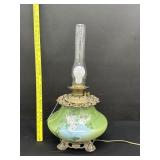 Antique Gone With The Wind Oil Base W. Chimney