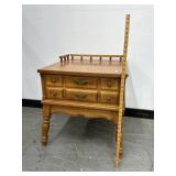 Vintage Federal Style Lamp Table