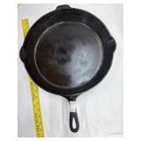 Antique Griswold No. 12 Cast Iron Skillet