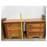 2 Broyhill Knotted Pine Bedside Tables 3 Drawer