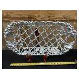 Arthurs Court Casserole Holder Grapevine