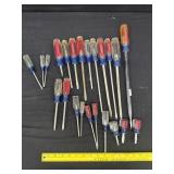 Large Set Of Craftsman Screwdrivers