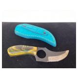 Curved Blade Knife With Resin Handle and Faux Alli