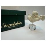 Department 56 Snowbabies ï¿½Falling for Youï¿½ Figurin