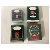 Hallmark Keepsake Ornament Collectorï¿½s Club Lot (1