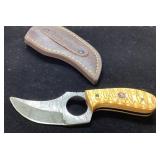 Handcrafted Damascus Steel Knife with Leather Shea