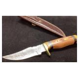 Handcrafted Damascus Steel Knife with Leather Shea