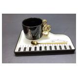 Black and White Piano-Themed Cup and Plate with Go