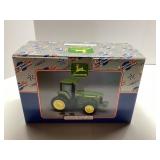 John Deere Collectible Garage Pack Tractor - New i