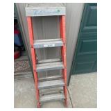 Louisville Ladder FS1505 5-Foot Fiberglass Step La