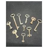 10 Vintage Metal Skeleton Keys