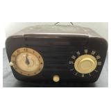 Crosley Jewel Radio Model 125 with Bakelite Case a