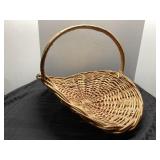 Wicker Basket with Handle, 20 x 16 x 12 Inches