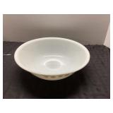 Corelle White Bowl with Gold Pattern, Approximatel