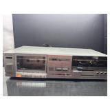Hitachi D-E1 Stereo Cassette Deck, Powers On