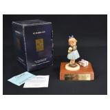 Goebel Hummel 493 TWO HANDS, ONE TREAT #192 in Box