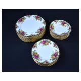 26 Royal Albert OLD COUNTRY ROSES Mixed Plates