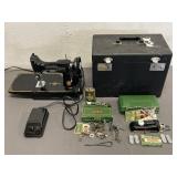 Vintage Singer Featherweight Sewing Machine