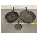Lodge, Pioneer Woman, & More Cast Iron Skillets