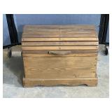 Vintage Wood Storage Chest 25'x14'x17.5'