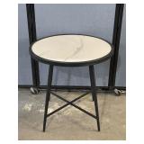 Metal Base Outdoor Patio Table 28'x28.5'