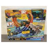 Hotwheels Monster Truck Spiral Shark Smash NWT