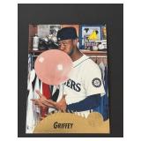 1995 Pinnacle Ken Griffey Jr. #128 Blowing Bubble
