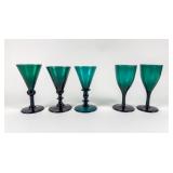 A MIXED GROUP OF 19TH CENTURY GLASSES