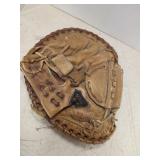Diamond master catchers mitt