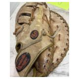 Louisville Slugger Catchers Mitt