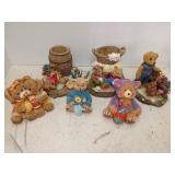 Bear figurines