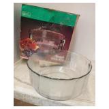 Vintage anchor hocking serving bowl