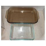 2 Pyrex glass pans
