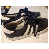 Sz 9 Adidas Shoes