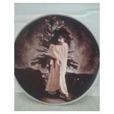 Holiday hugs and kisses plate