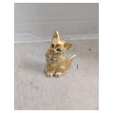 Cat figurine that opens