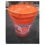 Bucket with lid
