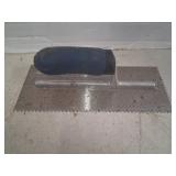 Tile trowel
