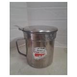 True living 1 quart oil storage container