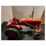 International Ertl Die Cast Tractor