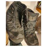 Ozark Trail sz 12 Boots