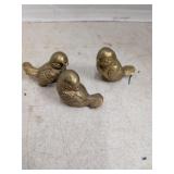 Bird metal figurines