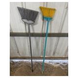 Brooms T1