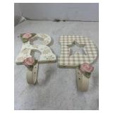 Pattern letter wall mounts