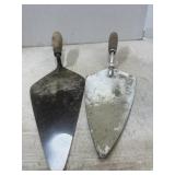 Lot of metal cement trowel