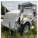 1985 Pelican Street Sweeper