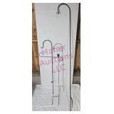 Shephards Hooks, Flag Stake