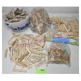 Clothes Pins, Clothes Line