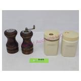 S/P Shakers, 1-Tupperware